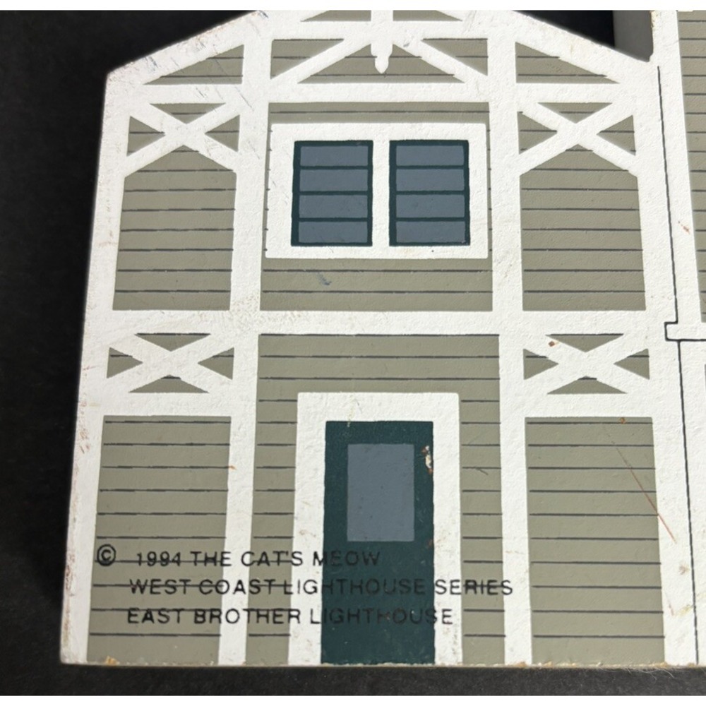 3 Cats Meow Lighthouses West Chop East Brother Chicamacomico Wooden Shelf Sitter - Picture 11 of 15